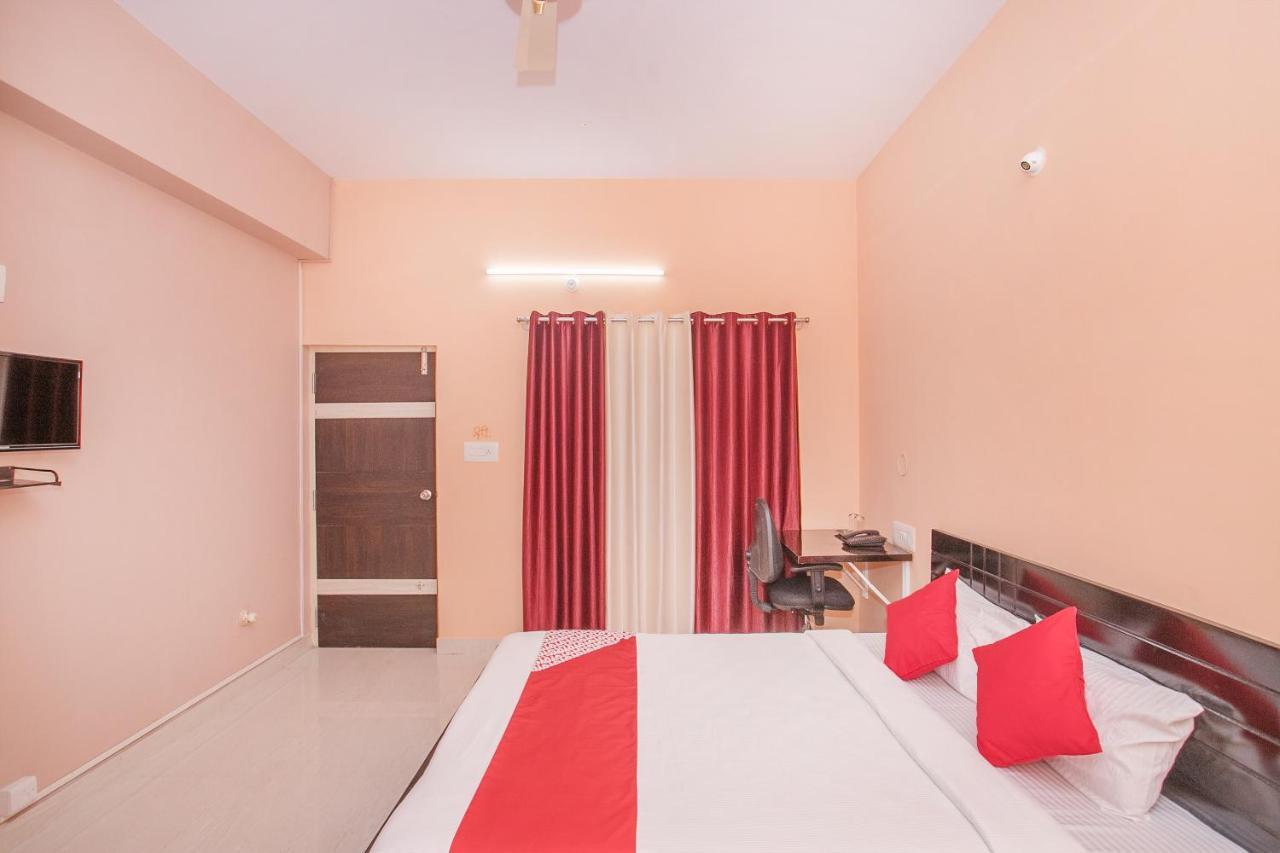 Oyo 24069 Flagship Aaira Inn Bangalore Exteriör bild